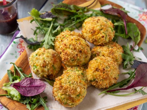 Ricetta Polpette di broccoli in friggitrice ad aria - La Ricetta di  GialloZafferano