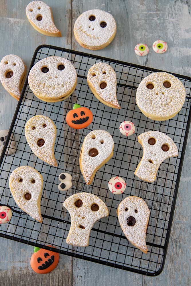 ricetta biscotti di halloween facili e veloci biscotti teschio fantasmini